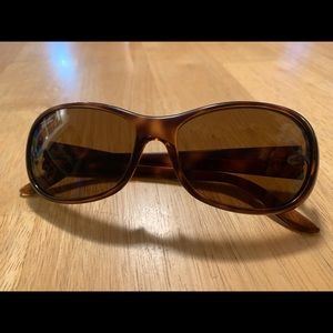 Ray-Ban Accessories - Ray-Ban Women’s Tortoise Polarized Sunglasses Ray-Ban Accessories - Ray-Ban Women’s Tortoise Polarized Sunglasses